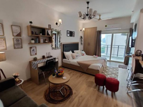 SOJOURN STAYS-COZY BRIGHT HOUSE